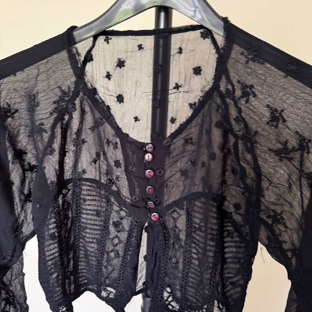 Unbranded Sheer‎ Black Embroidered Lace Cropped Cardigan Button Front Top Small - Picture 3 of 8